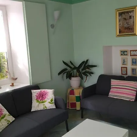 Holiday home Familial Calme Avec Jardin, Terrasse, Equipements Modernes Et Jeux Pour Enfants A - Fr-1-496-129 *